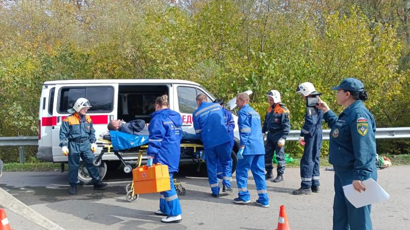 Сотрудники Территориального центра медицины катастроф краевой БСМП провели тактико-специальное учение в Апшеронском районе.