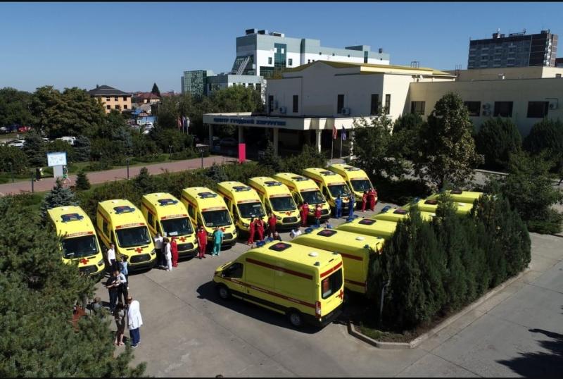 Автопарк больницы скорой медицинской помощи пополнился ещё 6-тью машинами класса С