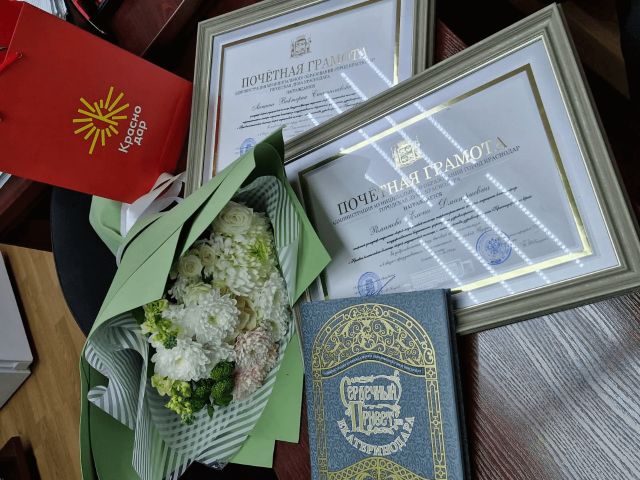 Сотрудников Территориального центра медицины катастроф краевой БСМП наградили в честь Дня спасателя Российской Федерации