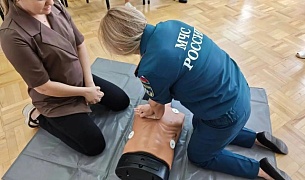 Cотрудники Территориального центра медицины катастроф краевой БСМП провели мастер-класс по первой помощи для Главного управления МЧС России по Краснодарскому краю.