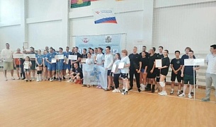 Команда медиков краевой БСМП приняла участие в городском фестивале волейбола. 