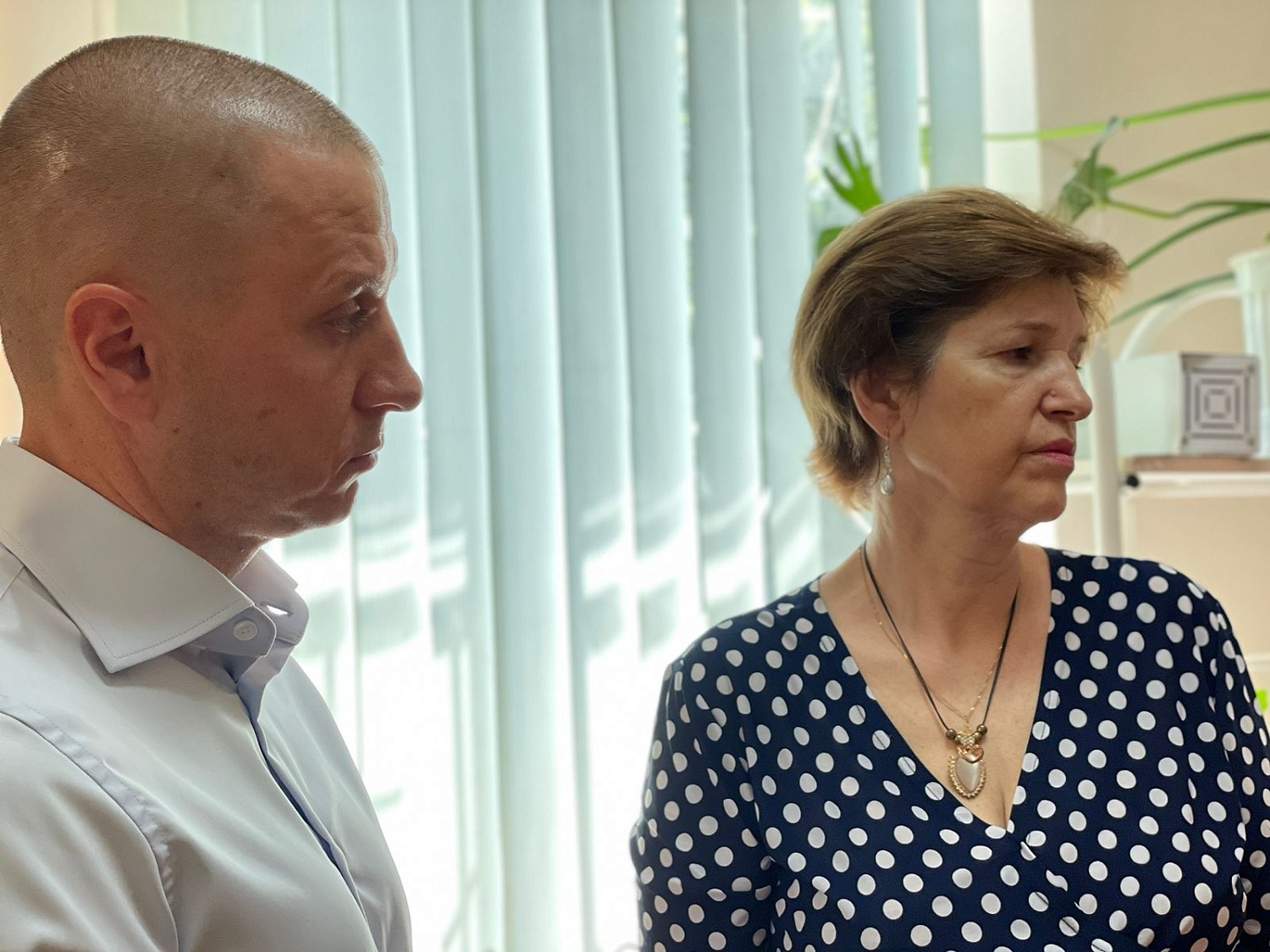 Депутат городской думы города Краснодара Андрей Анашкин поздравил фельдшеров краевой БСМП с предстоящим днем медицинского работника. Депутат городской думы города Краснодара Андрей Анашкин поздравил фельдшеров краевой БСМП с предстоящим днем медицинского работника.